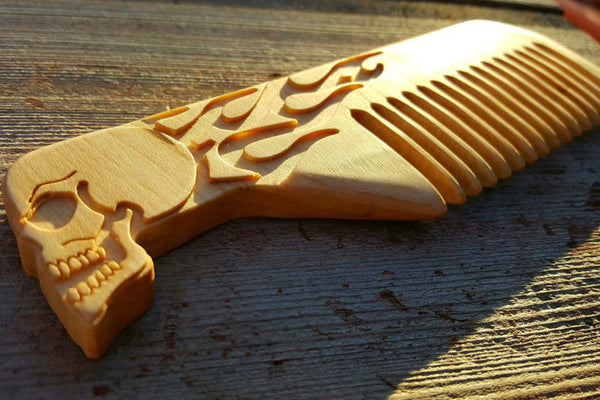 HandleBeard Flaming Skull Comb