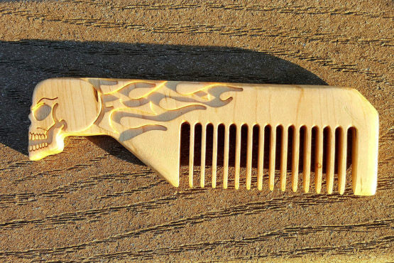 HandleBeard Flaming Skull Comb